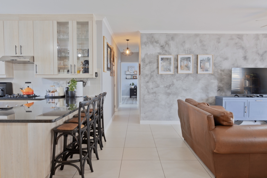 3 Bedroom Property for Sale in Sunningdale Western Cape